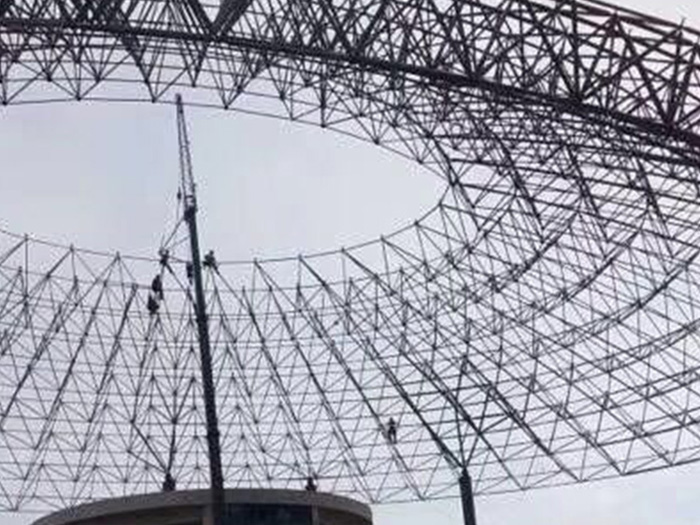 吐鲁番篮球馆球形网架厂家价格